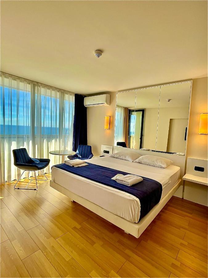 Batumi City Aparthotel Exterior photo