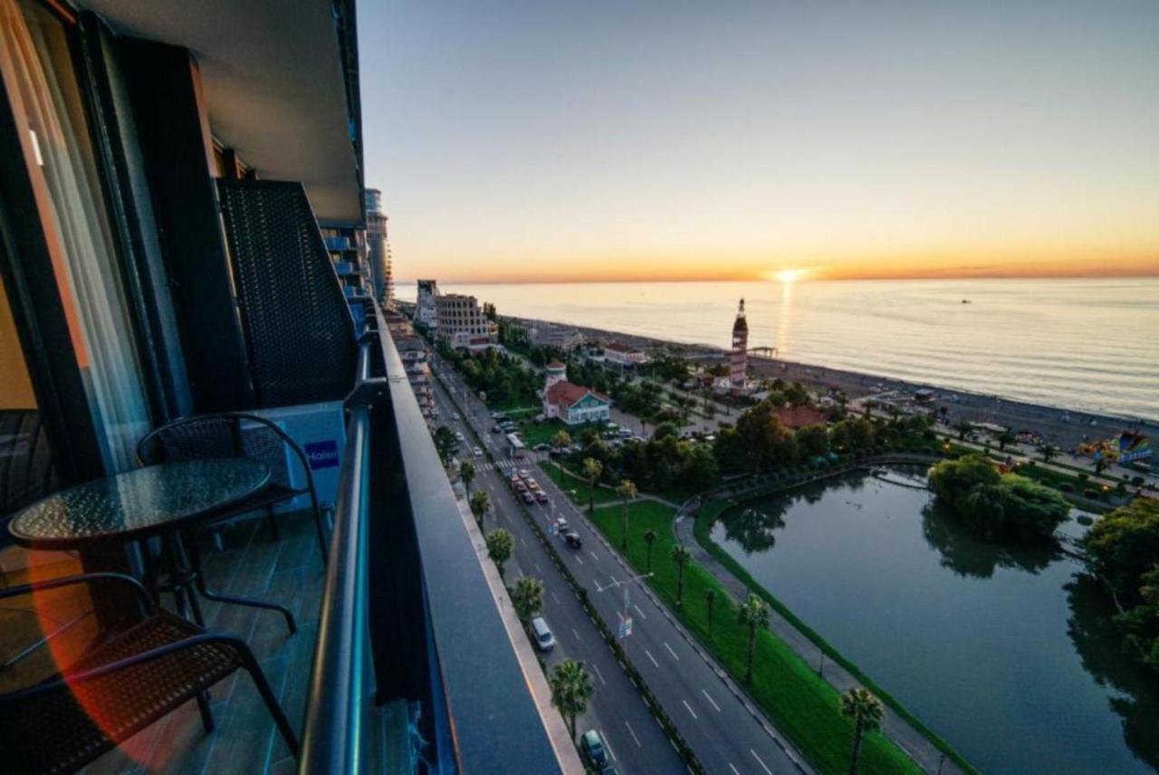 Batumi City Aparthotel Exterior photo