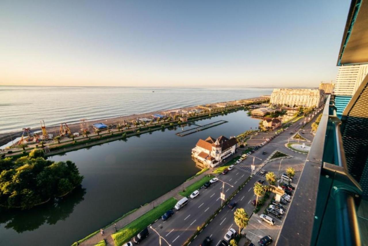 Batumi City Aparthotel Exterior photo